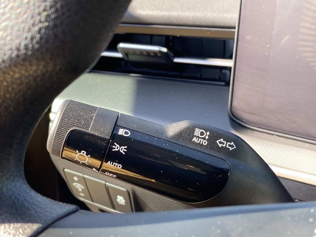 Used 2025 Kia K5 LXS image 22