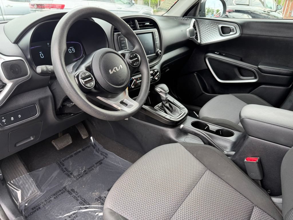 Used 2024 Kia Soul LX w/ Option Group 015 FWD image 18