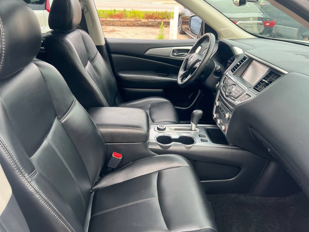 Used 2019 Nissan Pathfinder SL w/ SL Premium Package AWD/4WD image 22