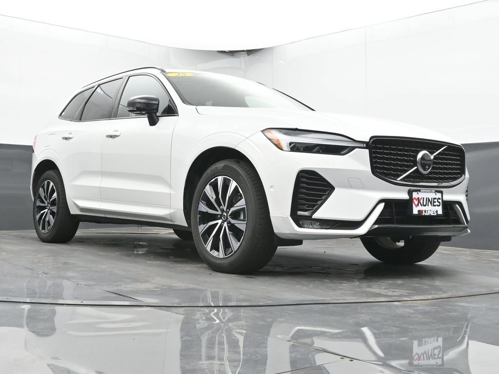 Used 2025 Volvo XC60 B5 Plus AWD/4WD image 46
