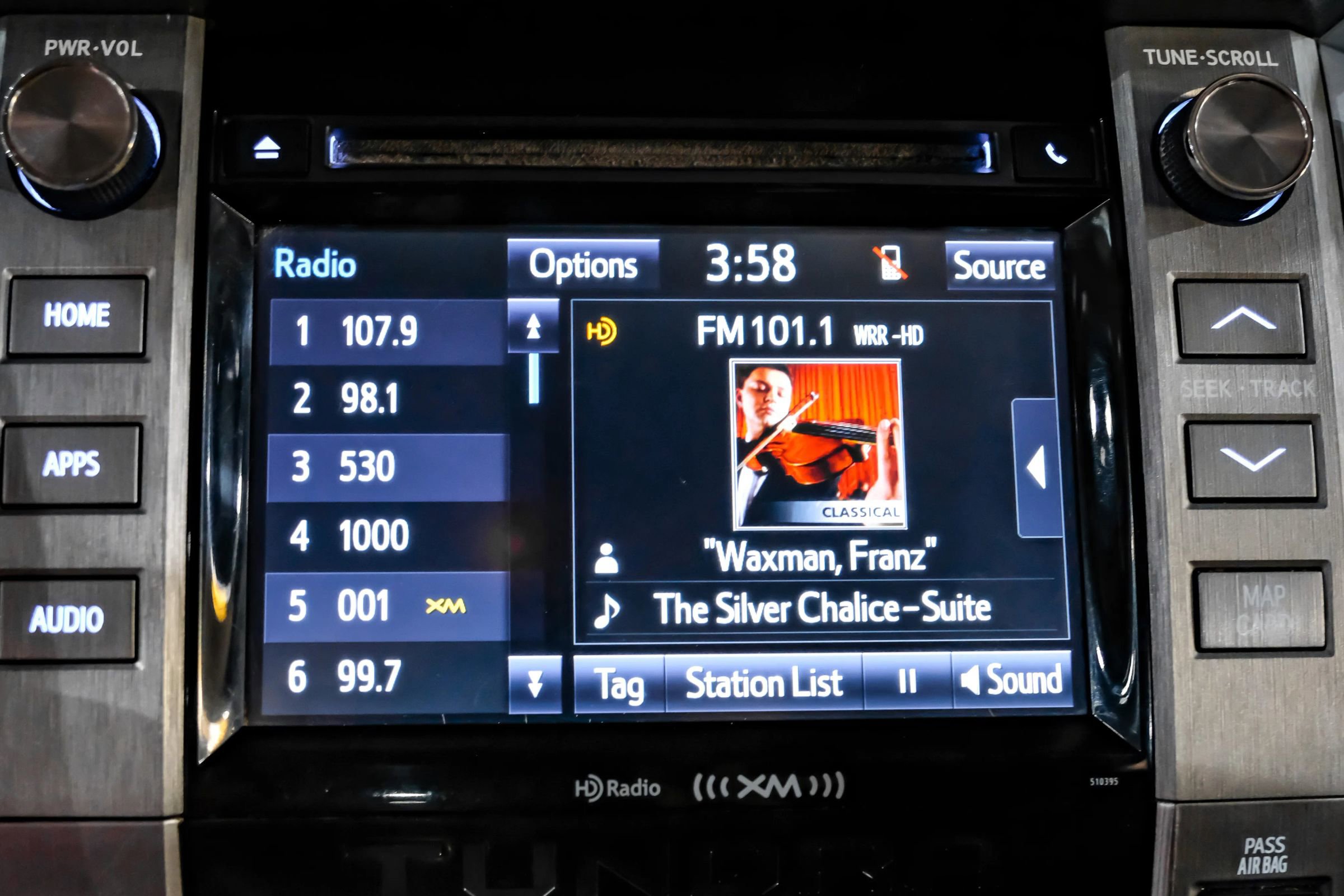 Used 2019 Toyota Tundra SR5 w/ SR5 Upgrade Package AWD/4WD image 36