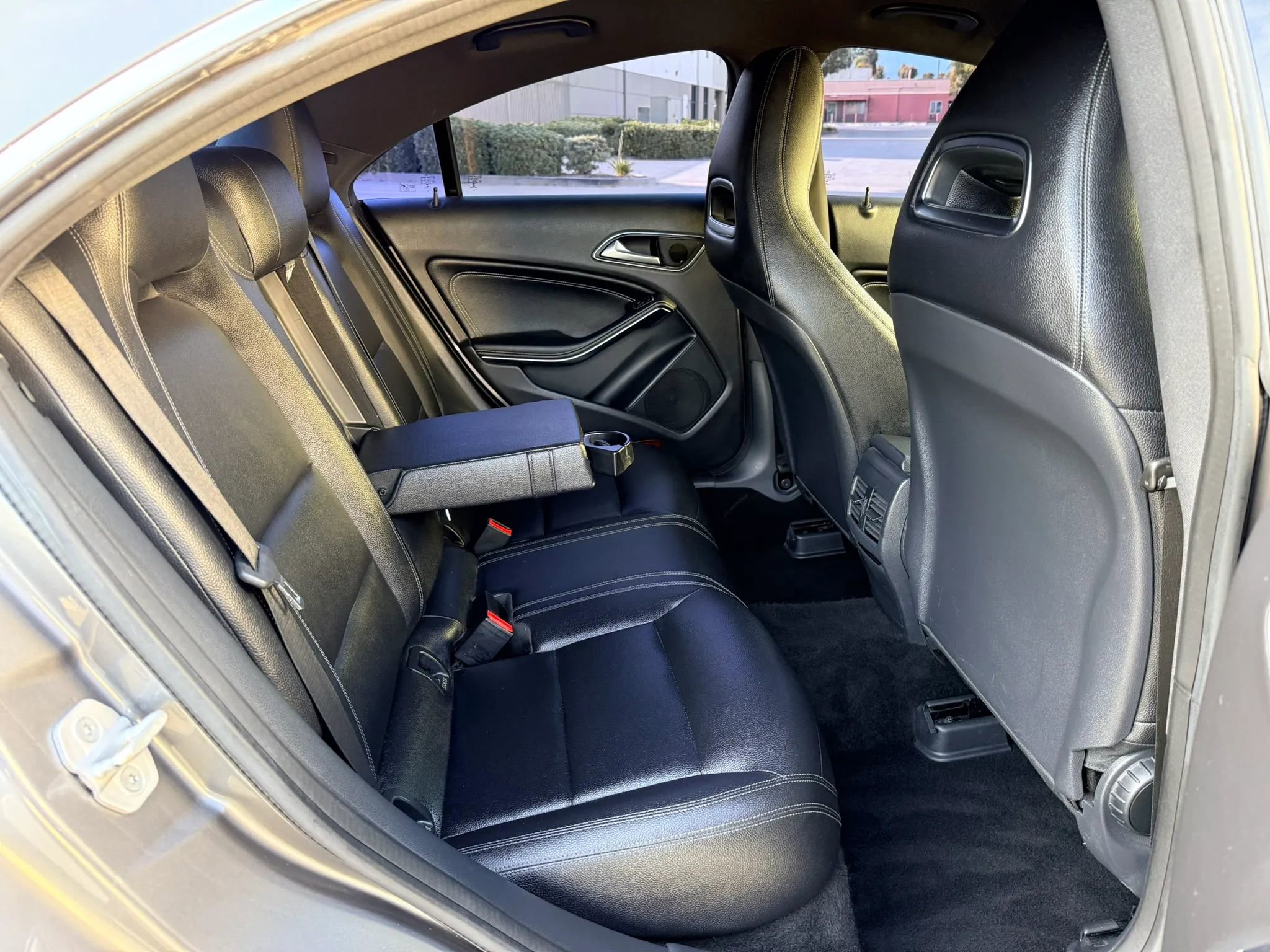 Used 2016 Mercedes-Benz CLA 250 image 16