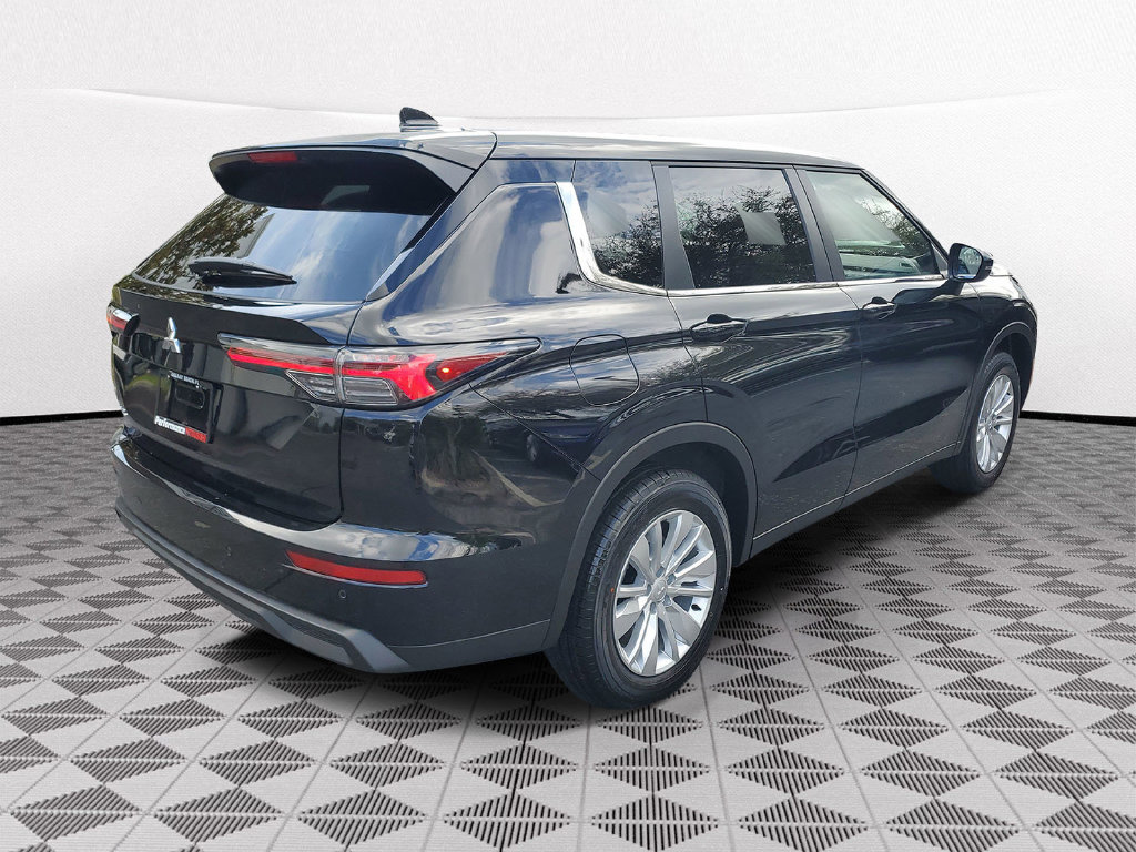 New 2026 Mitsubishi Outlander ES FWD image 6