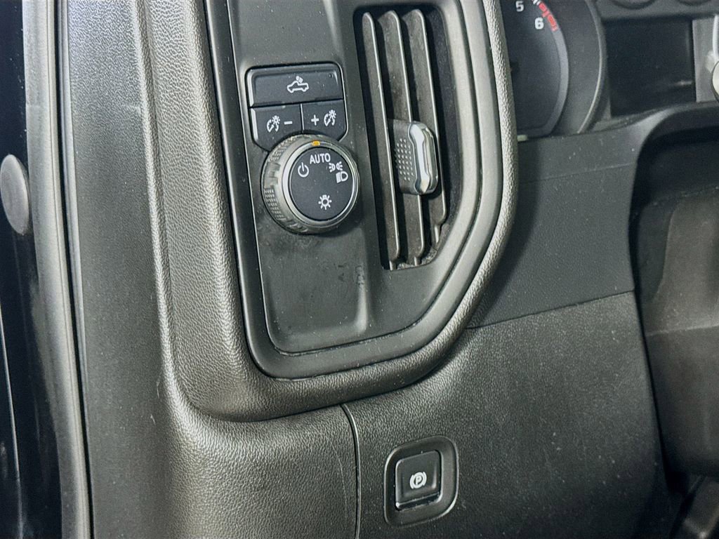 Used 2021 Chevrolet Silverado 1500 Custom RWD image 10