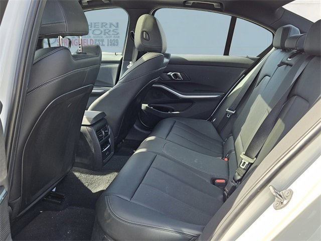 Used 2024 BMW 330e image 4