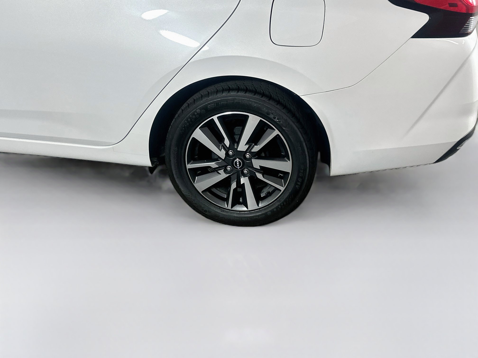 Used 2024 Nissan Versa SV FWD image 11