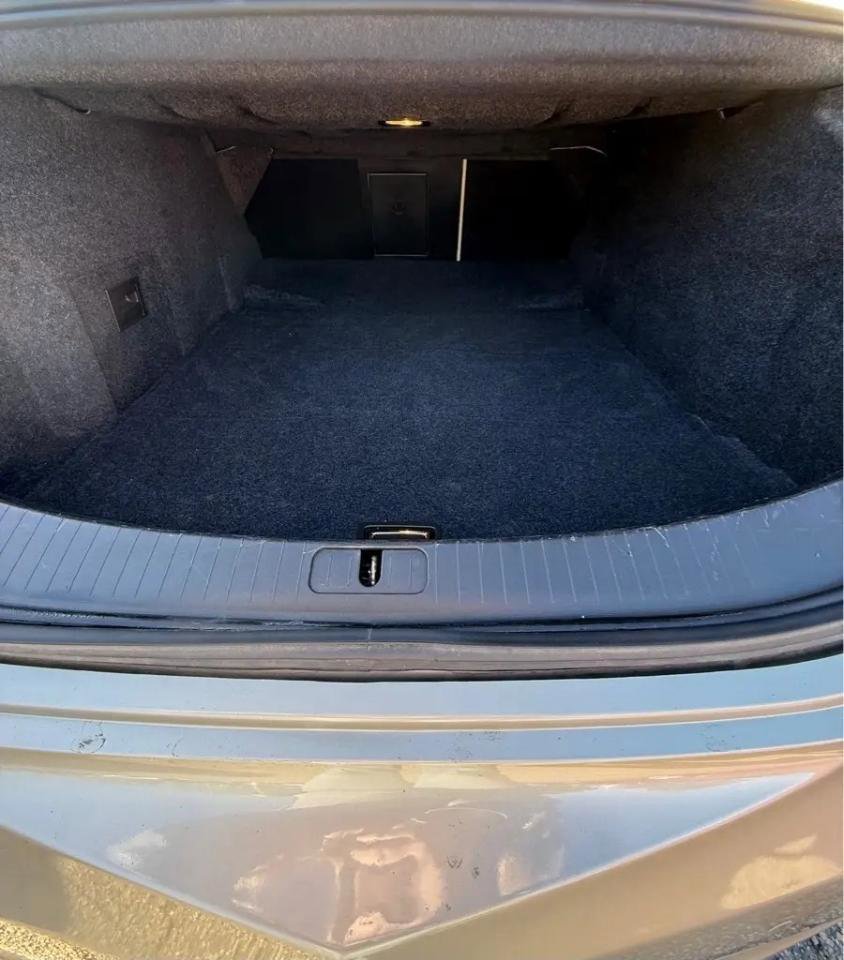 Used 2013 Cadillac XTS Luxury w/ Driver Awareness Package FWD image 5