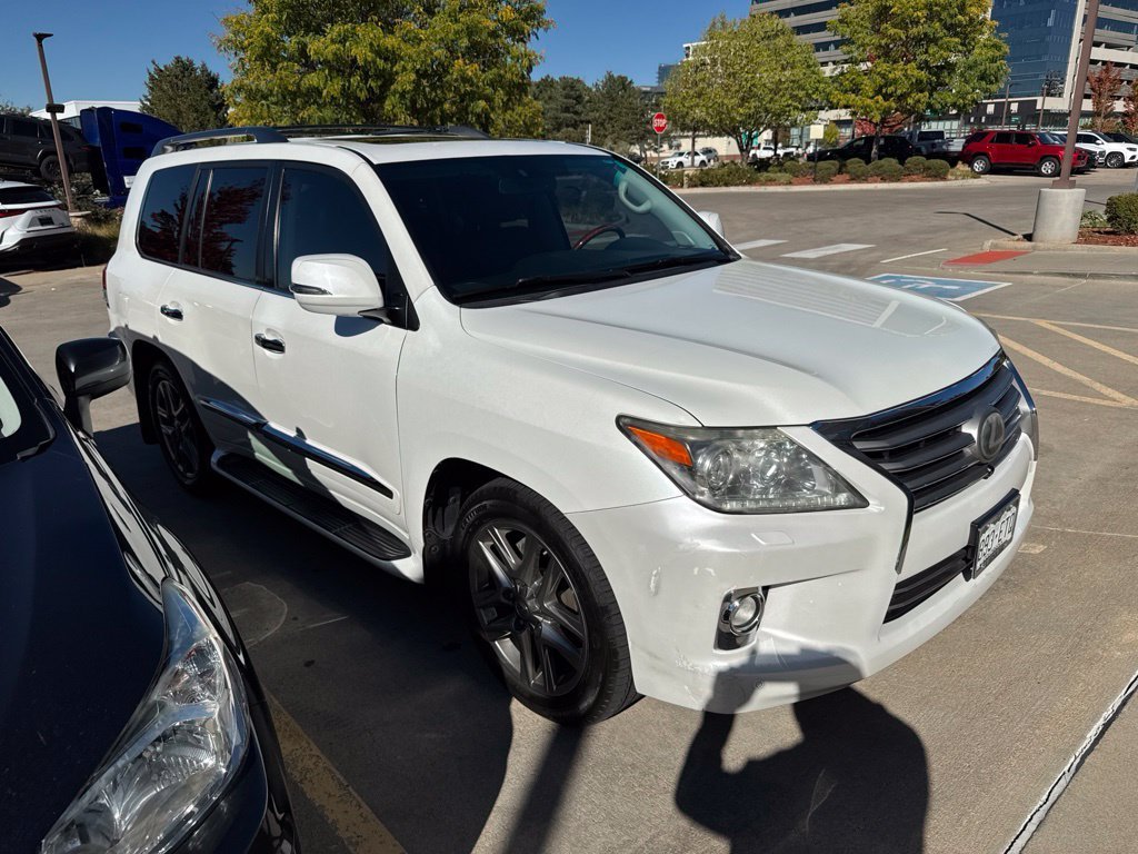 Used 2013 Lexus LX 570 4WD w/ Luxury Pkg w/Pre-crash image 2