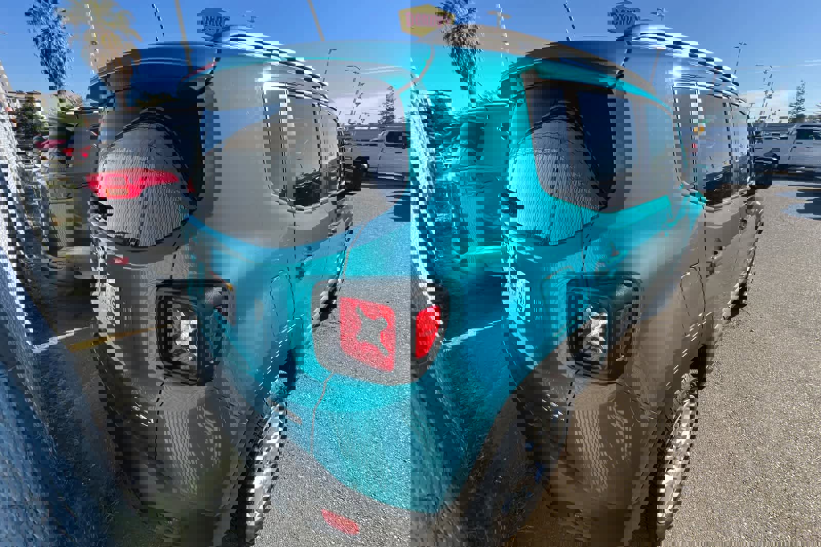 Used 2022 Jeep Renegade Latitude image 4