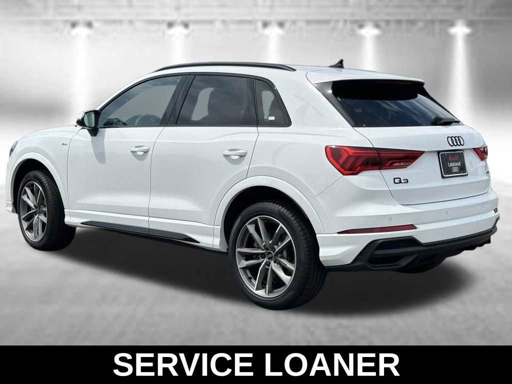 Used 2025 Audi Q3 2.0T Premium w/ Convenience Package AWD/4WD image 3