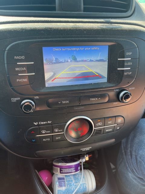 Used 2017 Kia Soul + FWD image 11