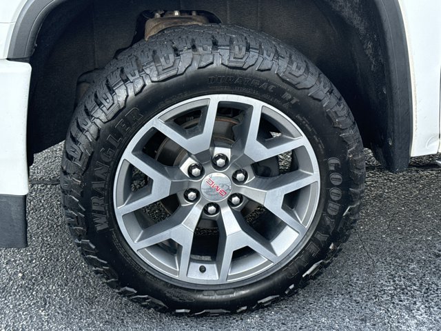 Used 2018 GMC Sierra 1500 SLT AWD/4WD image 17