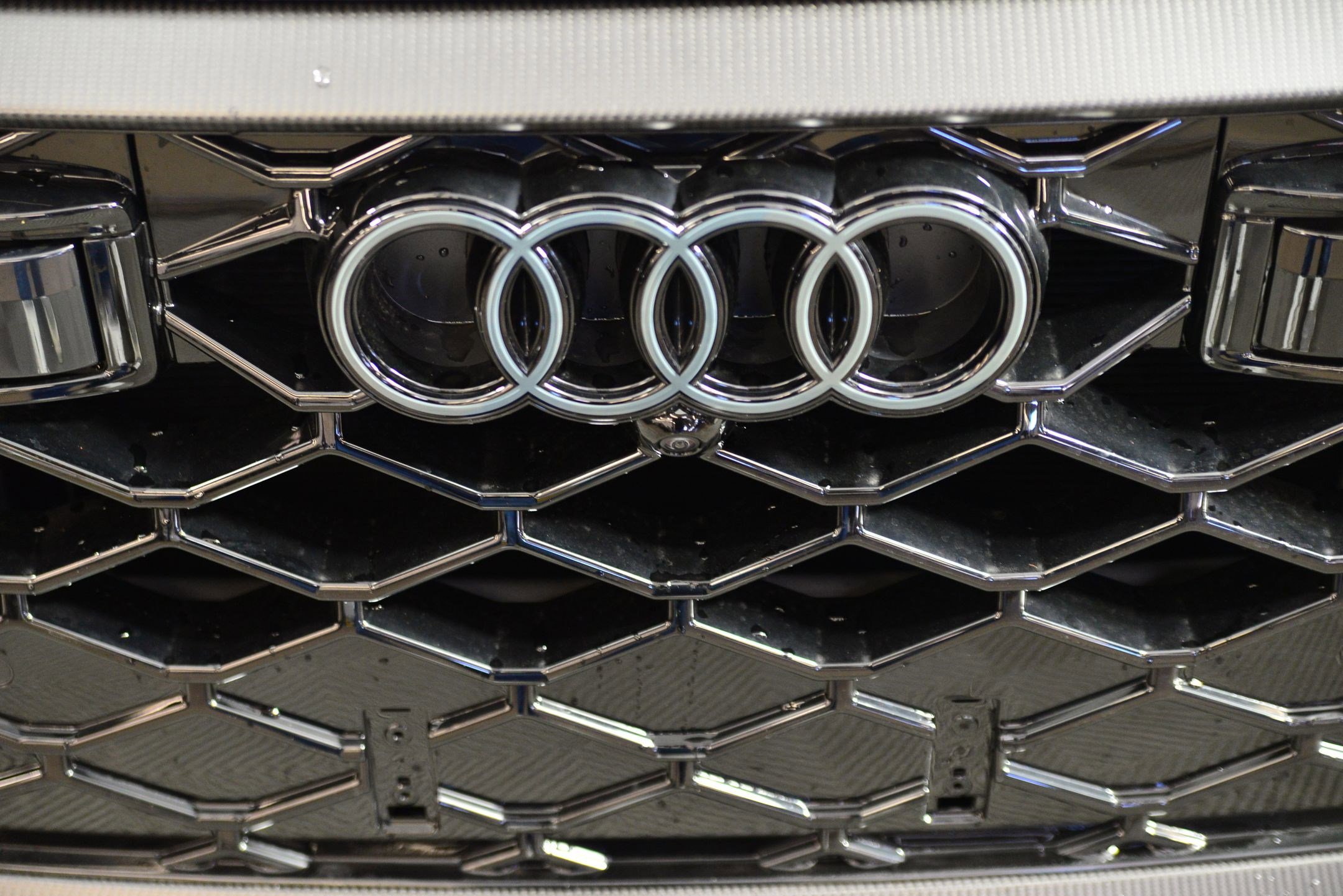 New 2026 Audi RS Q8 performance image 16