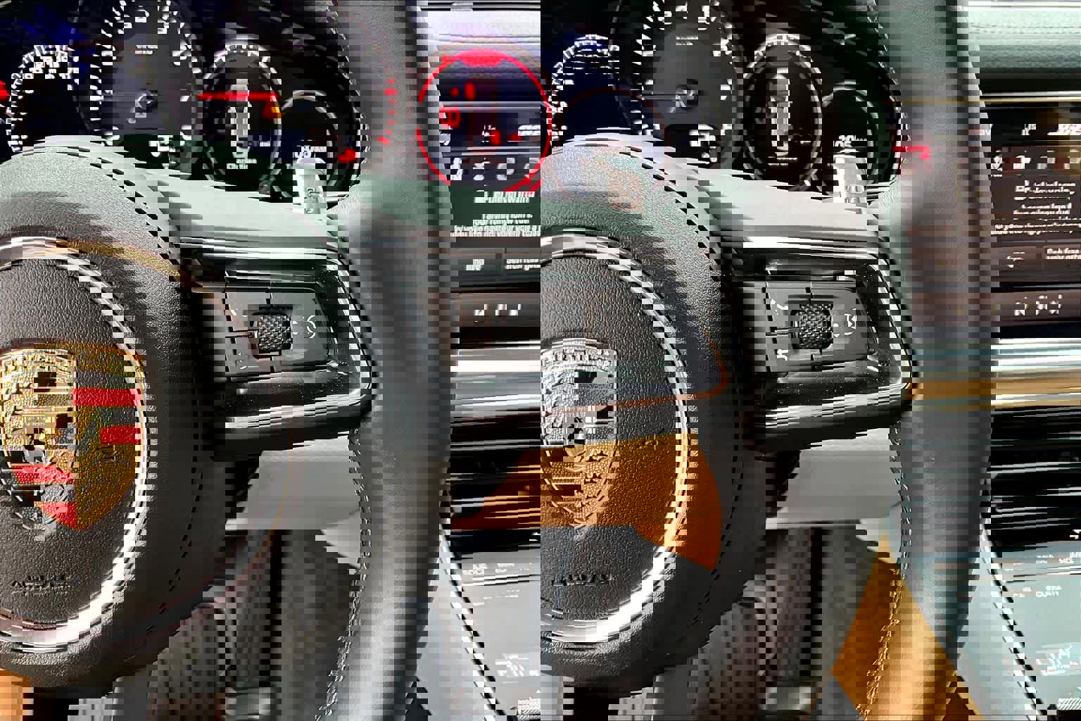 Used 2023 Porsche Panamera image 25