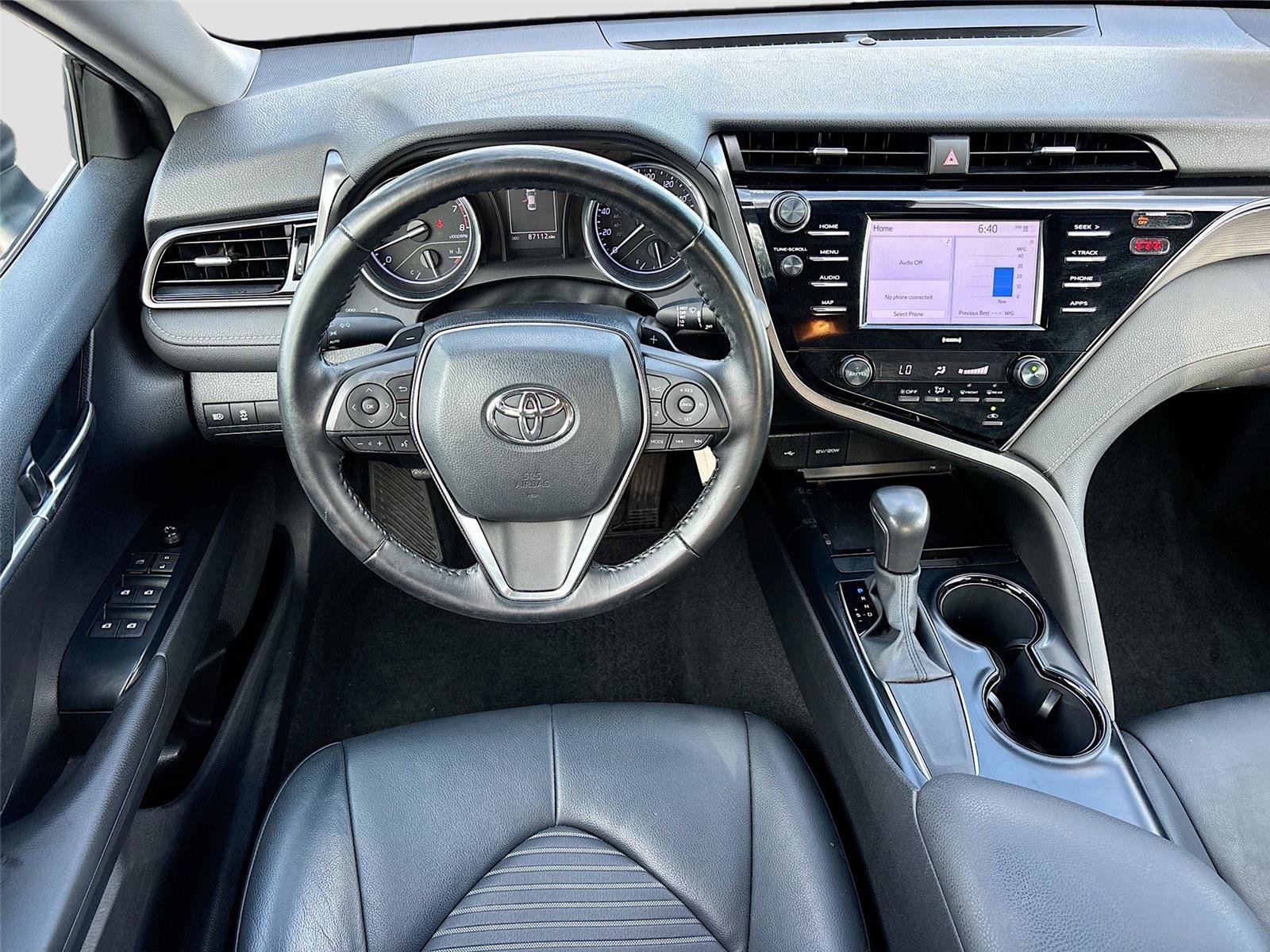 Used 2020 Toyota Camry SE FWD image 23