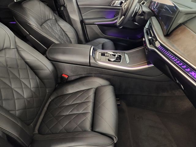 Used 2025 BMW X5 sDrive40i w/ M Sport Package image 3