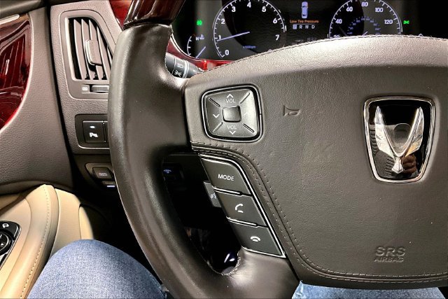 Used 2012 Hyundai Equus Signature RWD image 13