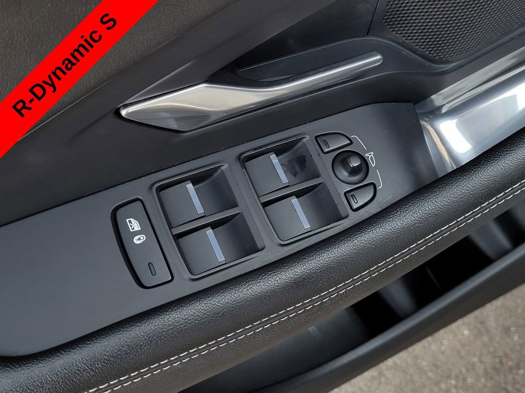 Used 2020 Jaguar E-PACE R-Dynamic S AWD/4WD image 11