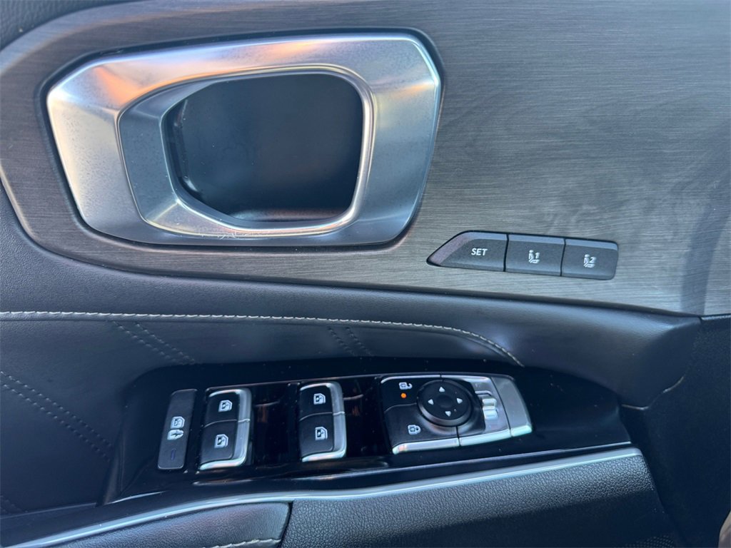 Used 2025 Kia Sorento SX Prestige image 20