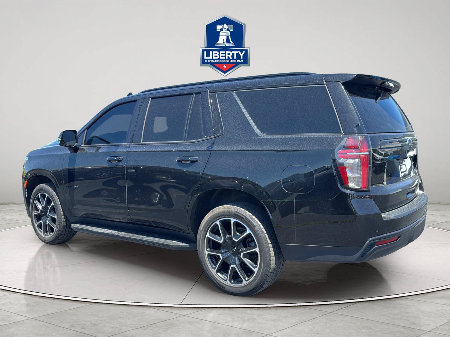 Used 2023 Chevrolet Tahoe RST w/ Luxury Package AWD/4WD image 7
