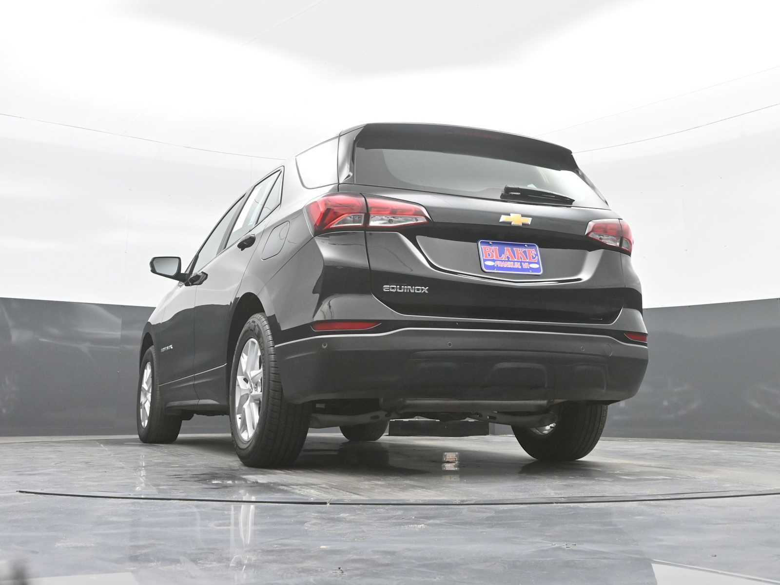 Used 2024 Chevrolet Equinox LS w/ Driver Confidence II Package FWD image 22