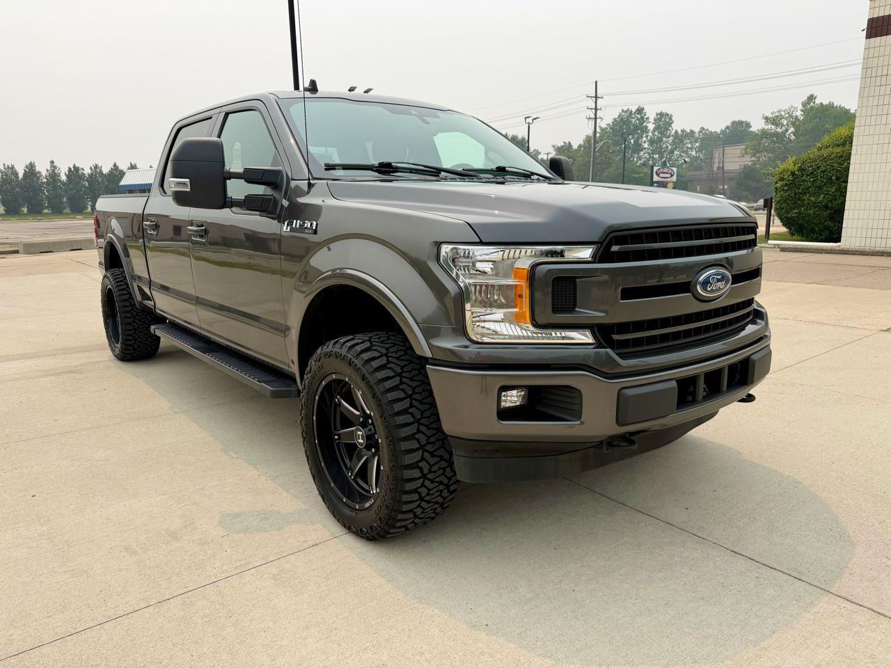 Used 2019 Ford F150 XLT w/ Equipment Group 302A Luxury AWD/4WD image 5