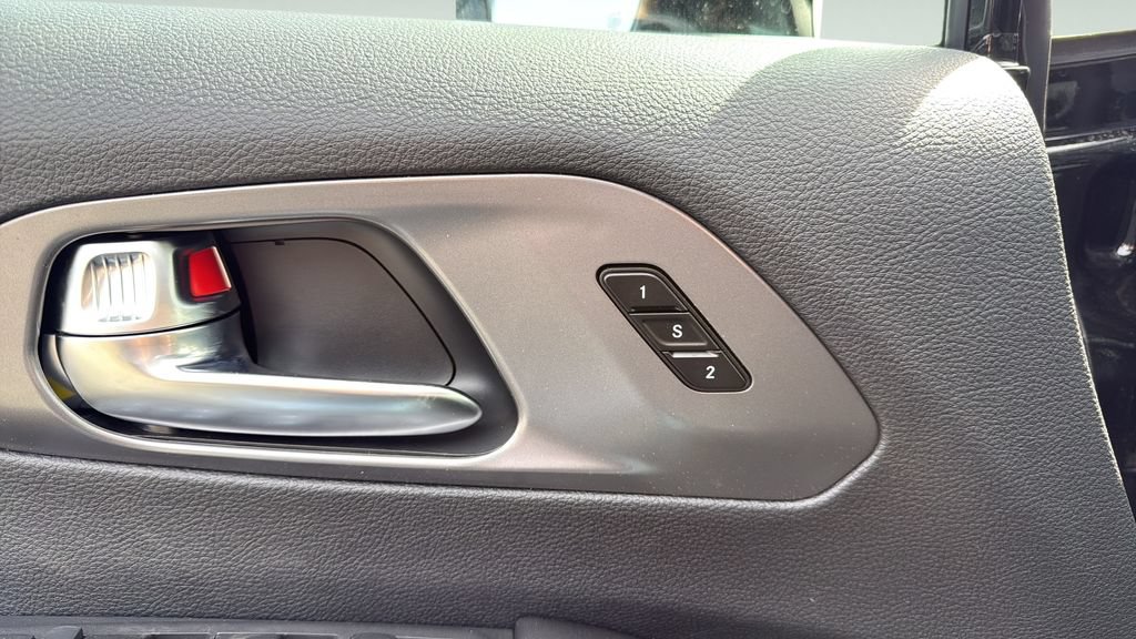 New 2026 Chrysler Pacifica Select AWD/4WD image 26