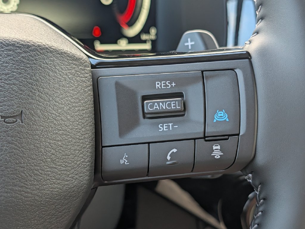 New 2026 Nissan Pathfinder SL FWD image 28