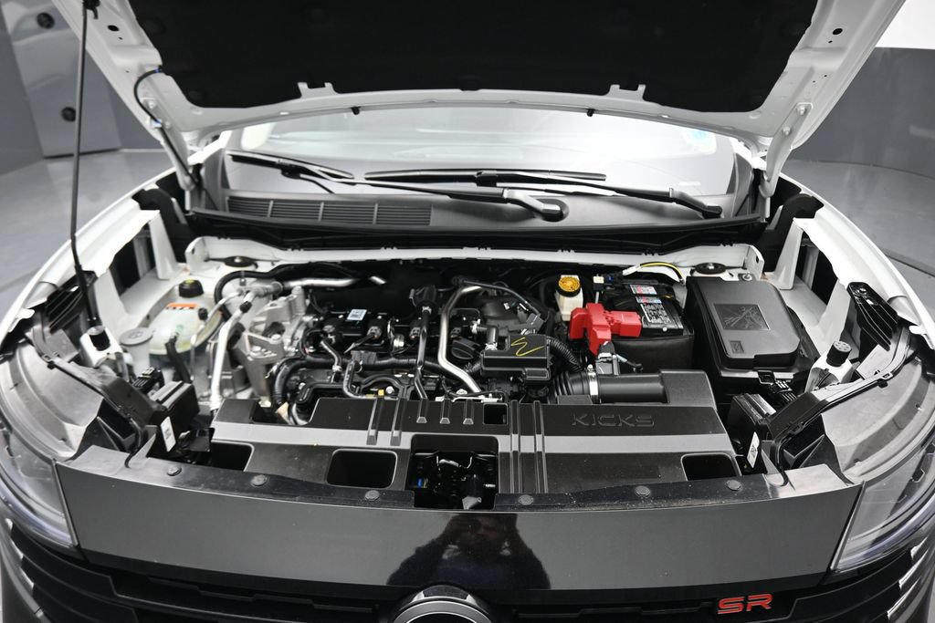 Used 2025 Nissan Kicks SR FWD image 44