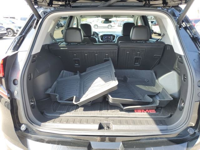 Used 2023 GMC Terrain SLT w/ Tech Package image 33