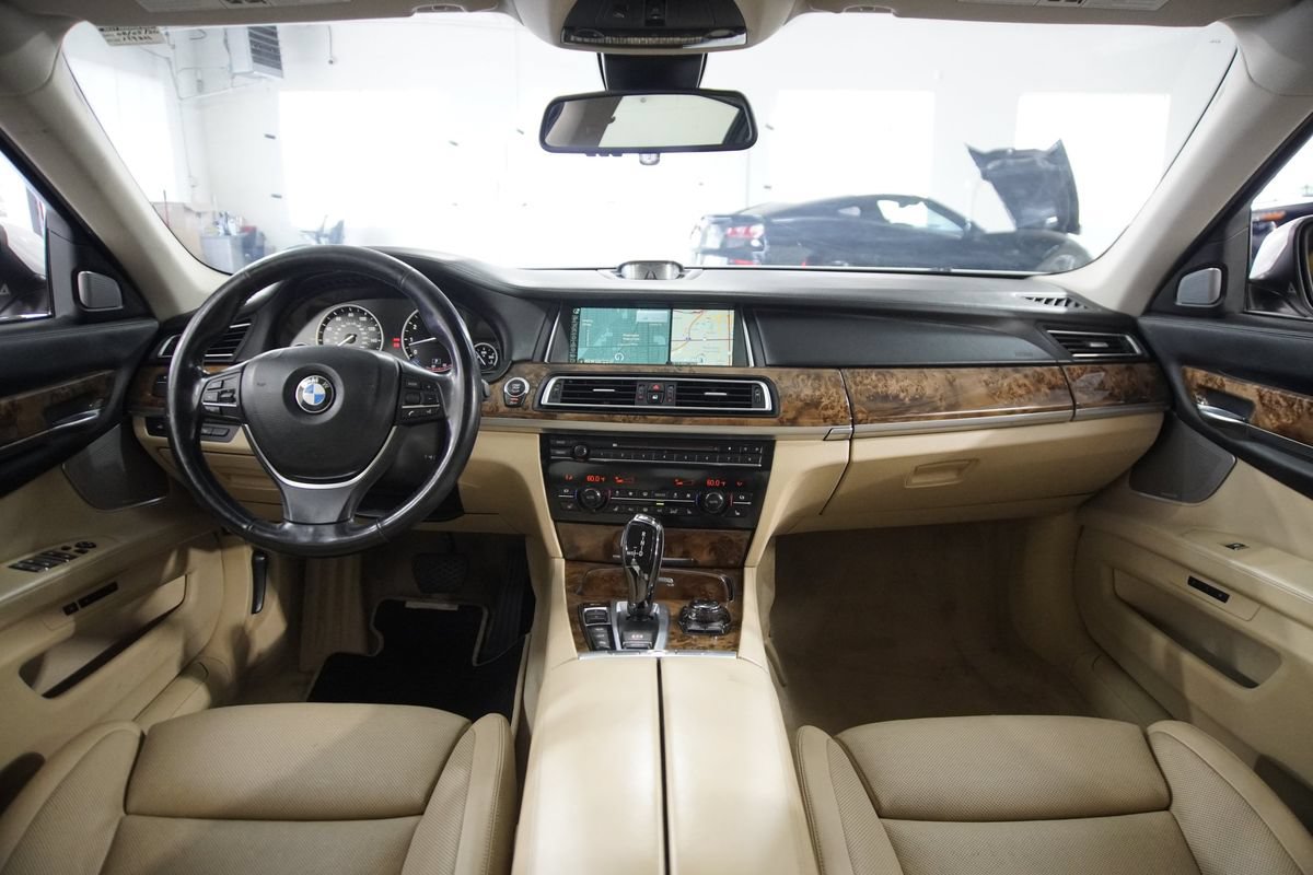 Used 2013 BMW 740Li xDrive w/ Executive Pkg AWD/4WD image 10