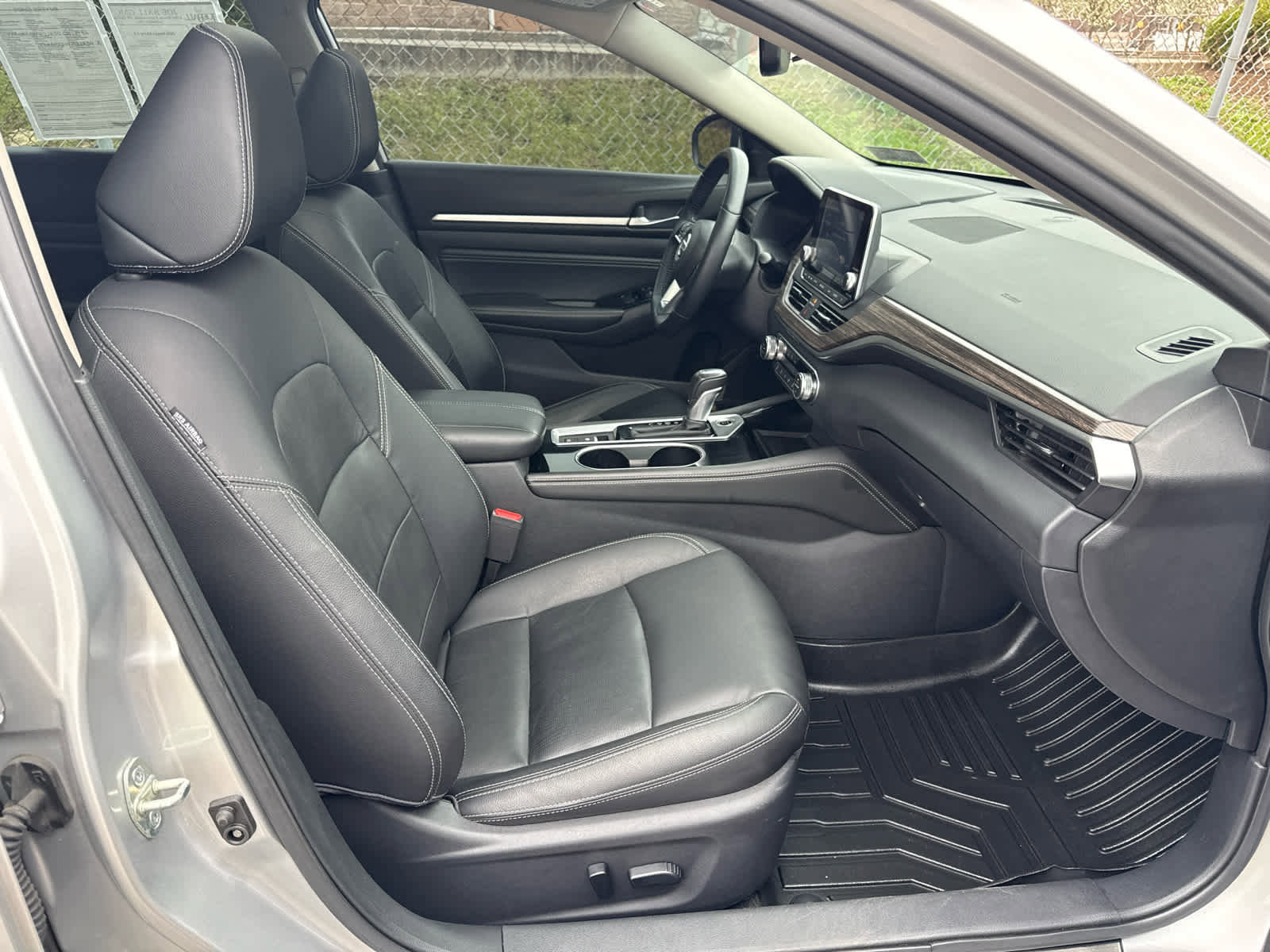 Used 2020 Nissan Altima 2.5 Platinum image 28