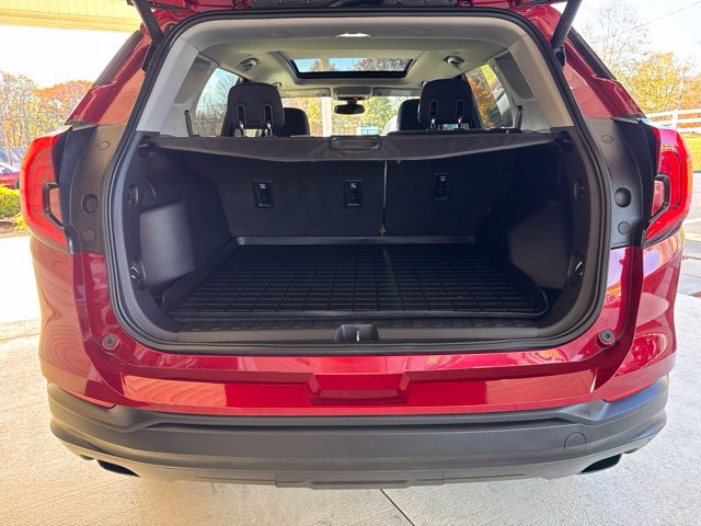 Used 2018 GMC Terrain SLE w/ Driver Convenience Package AWD/4WD image 29