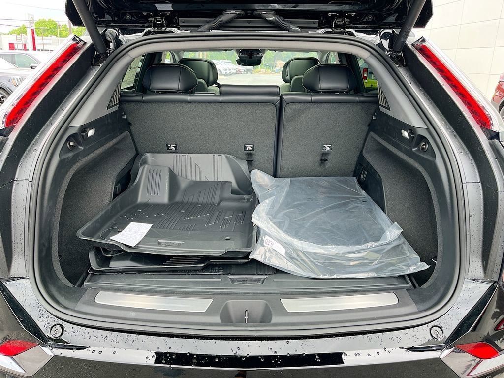 New 2026 Cadillac Optiq Sport 1 w/ LPO, Floor Liner Package AWD/4WD image 32