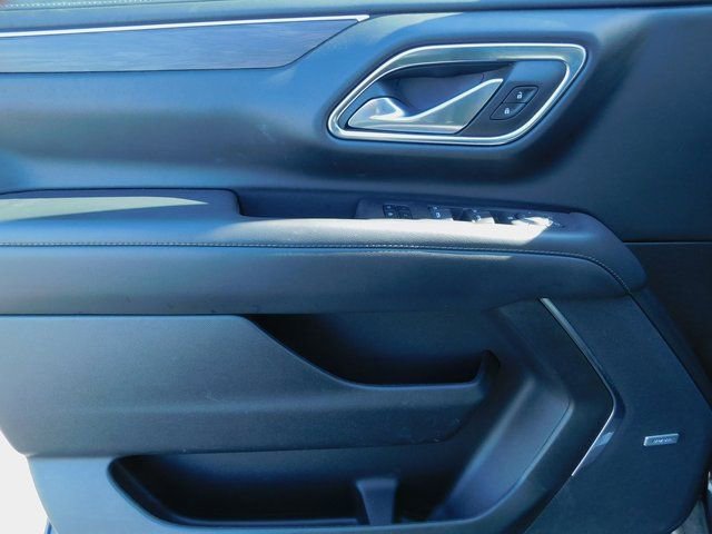 Used 2023 Chevrolet Suburban LT image 28