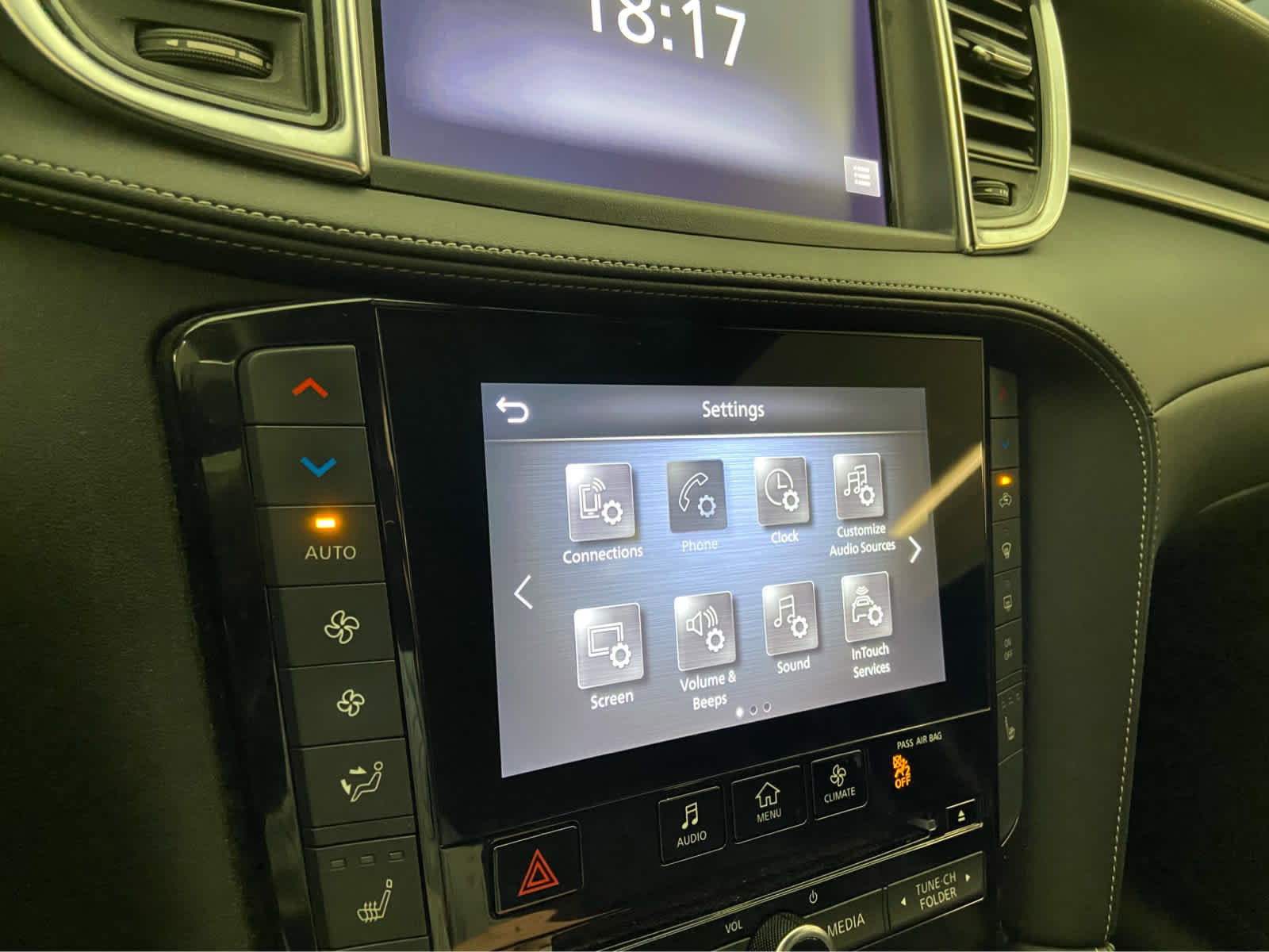 Used 2021 INFINITI QX50 Luxe w/ Appearance Package image 29