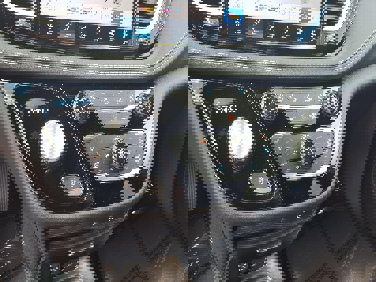 New 2026 Chrysler Pacifica Select image 12