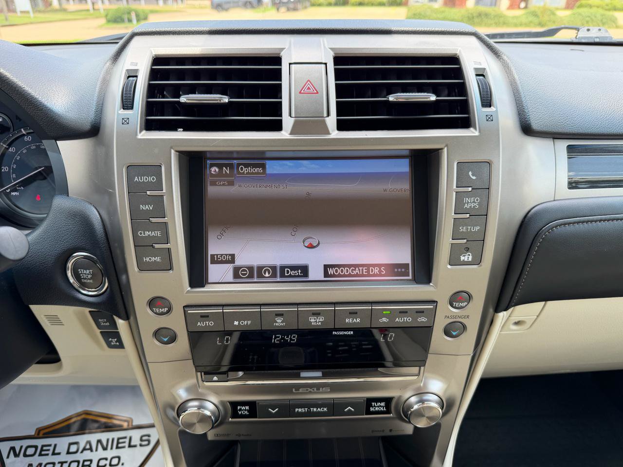 Used 2020 Lexus GX 460 Premium w/ Premium Package AWD/4WD image 28