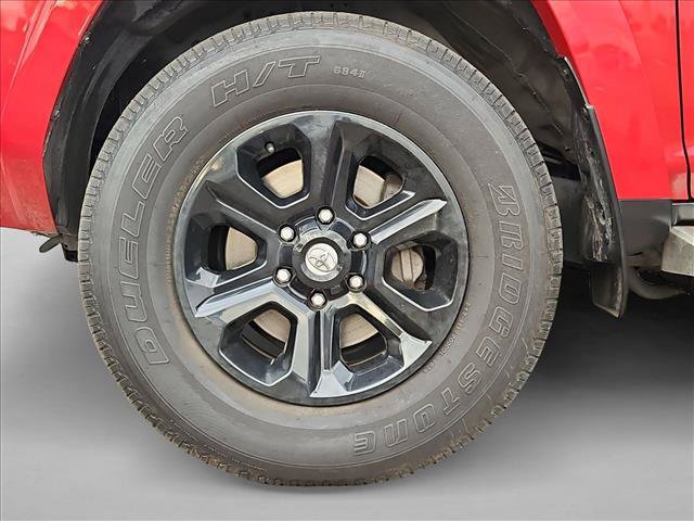 Used 2022 Toyota 4Runner SR5 AWD/4WD image 29