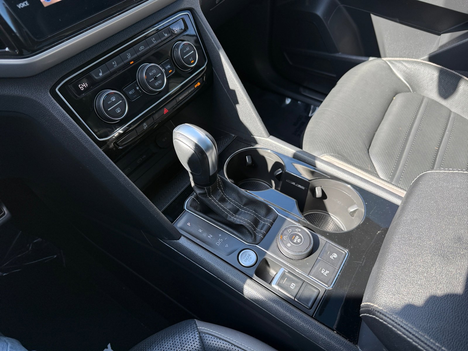 Used 2023 Volkswagen Atlas SEL Premium image 13