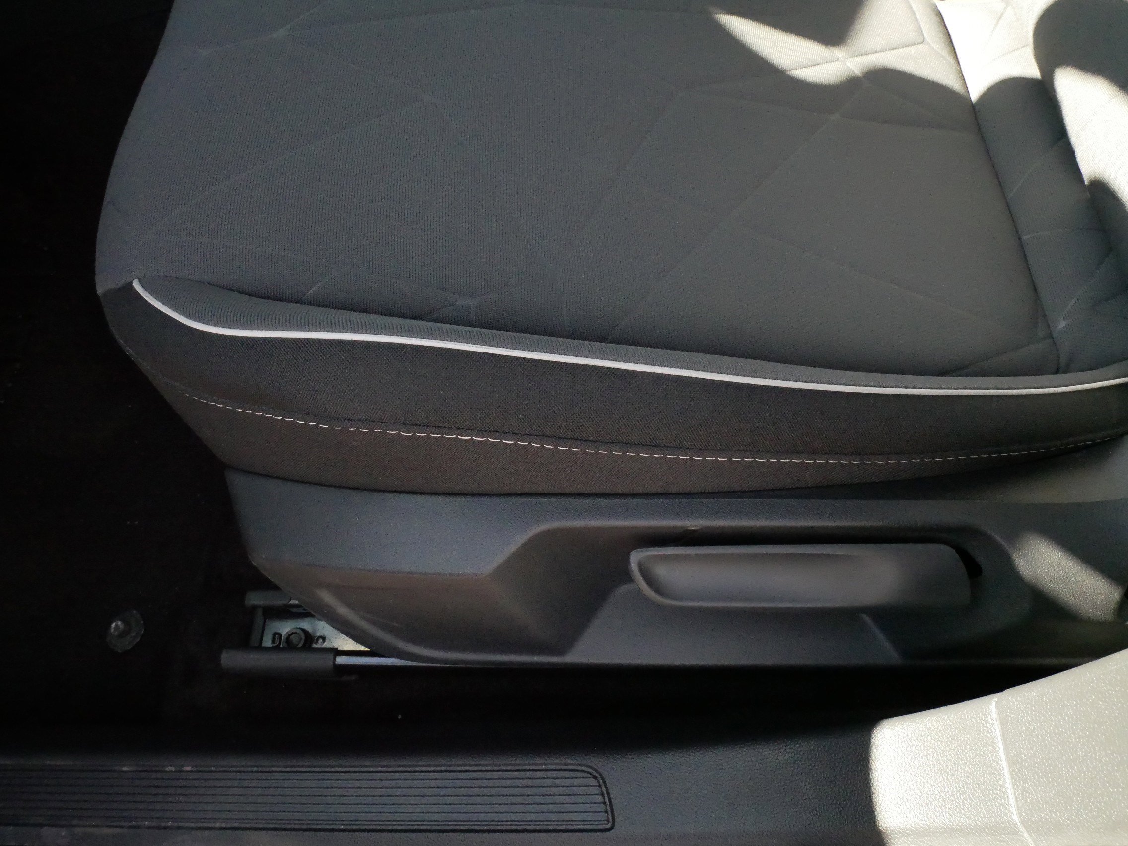 Certified 2025 Volkswagen Jetta Sport FWD image 20