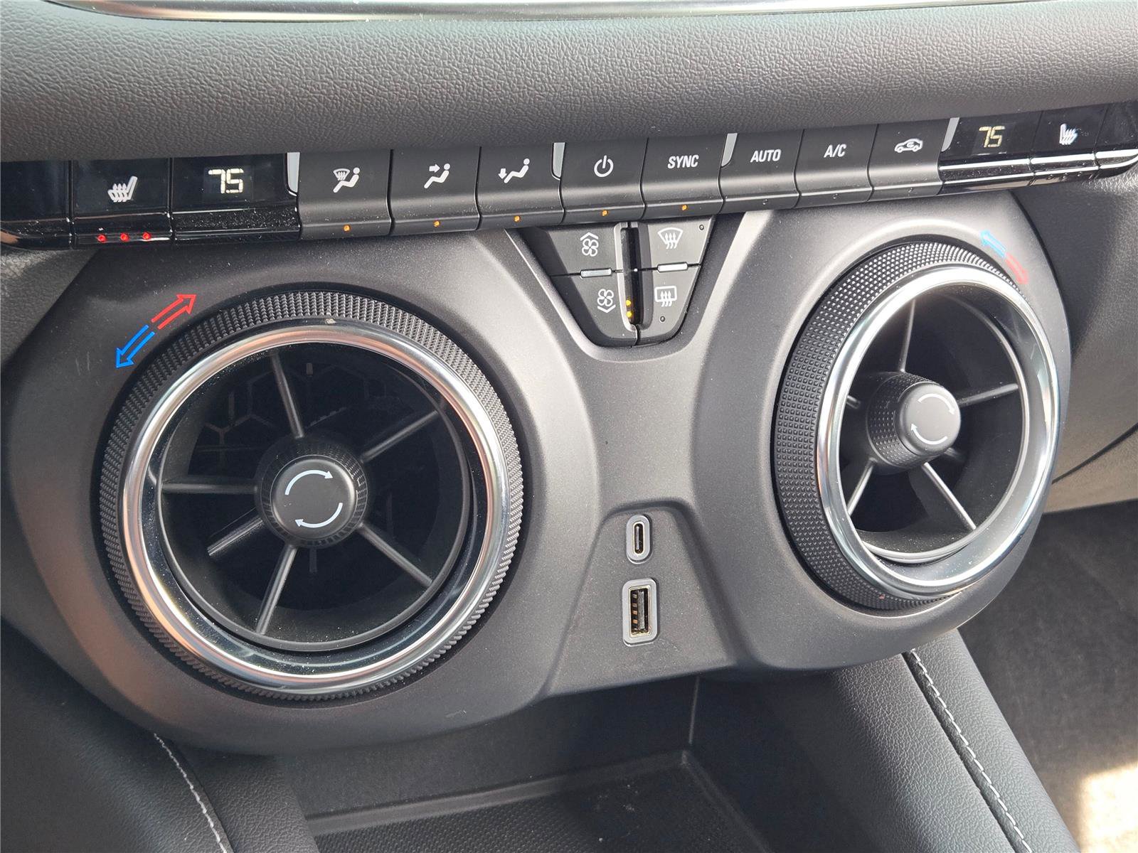 Used 2024 Chevrolet Blazer LT w/ Driver Confidence Package image 24