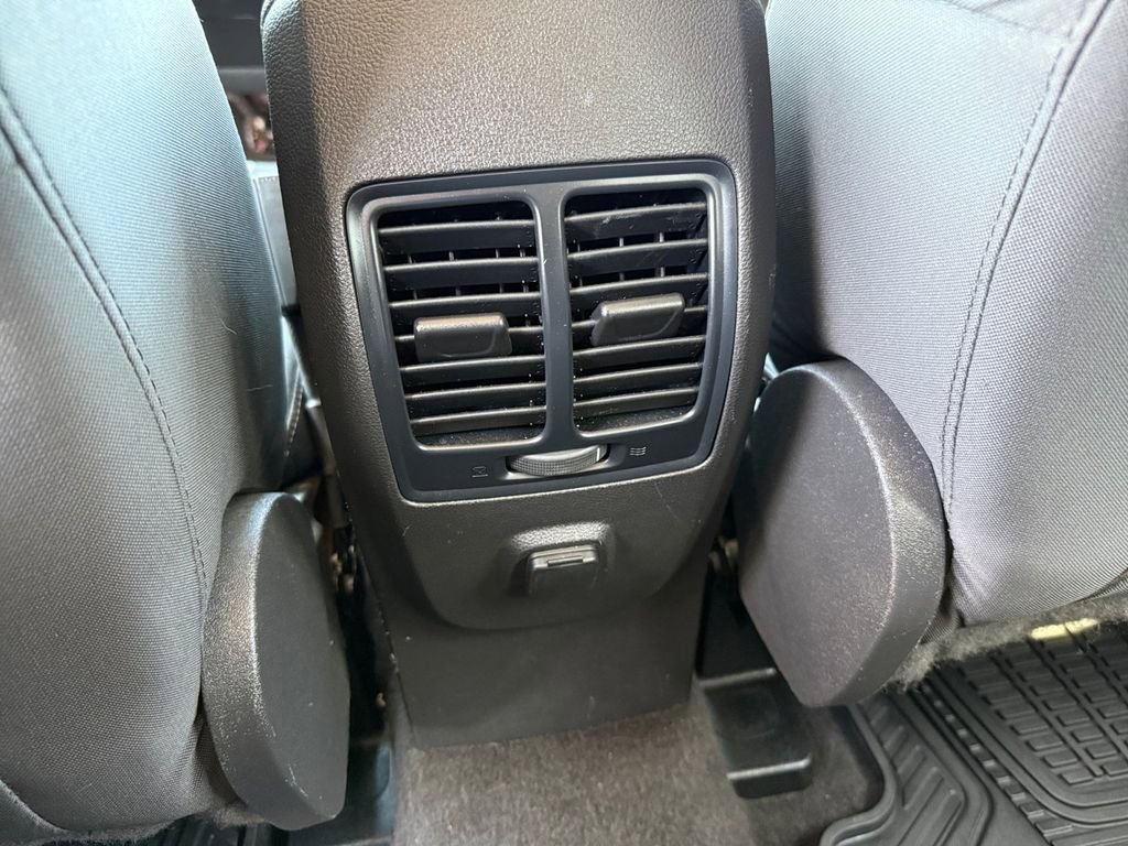 Used 2017 Ford Escape SE FWD image 15