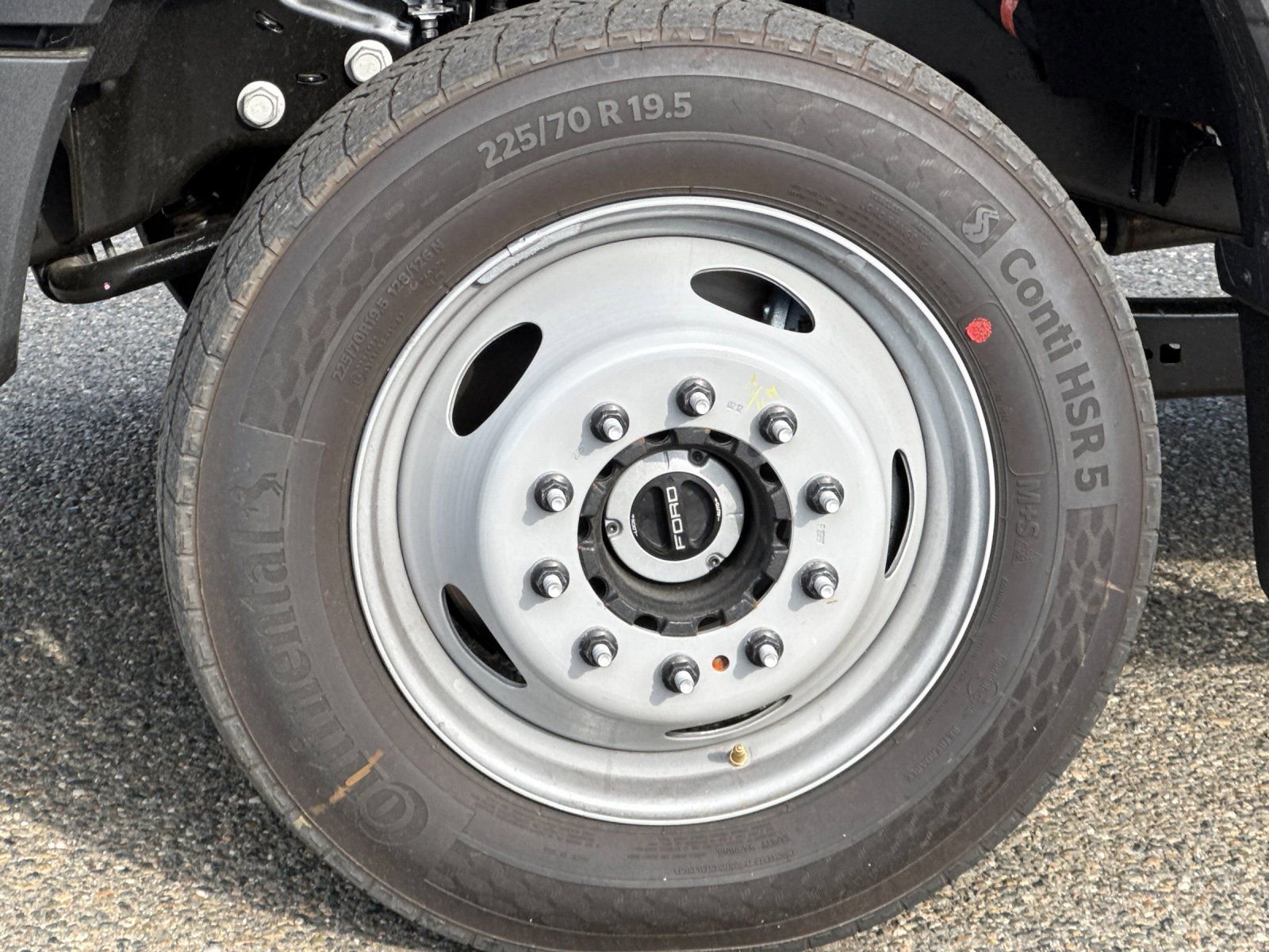 New 2025 Ford F550 4x4 SuperCab Super Duty image 27