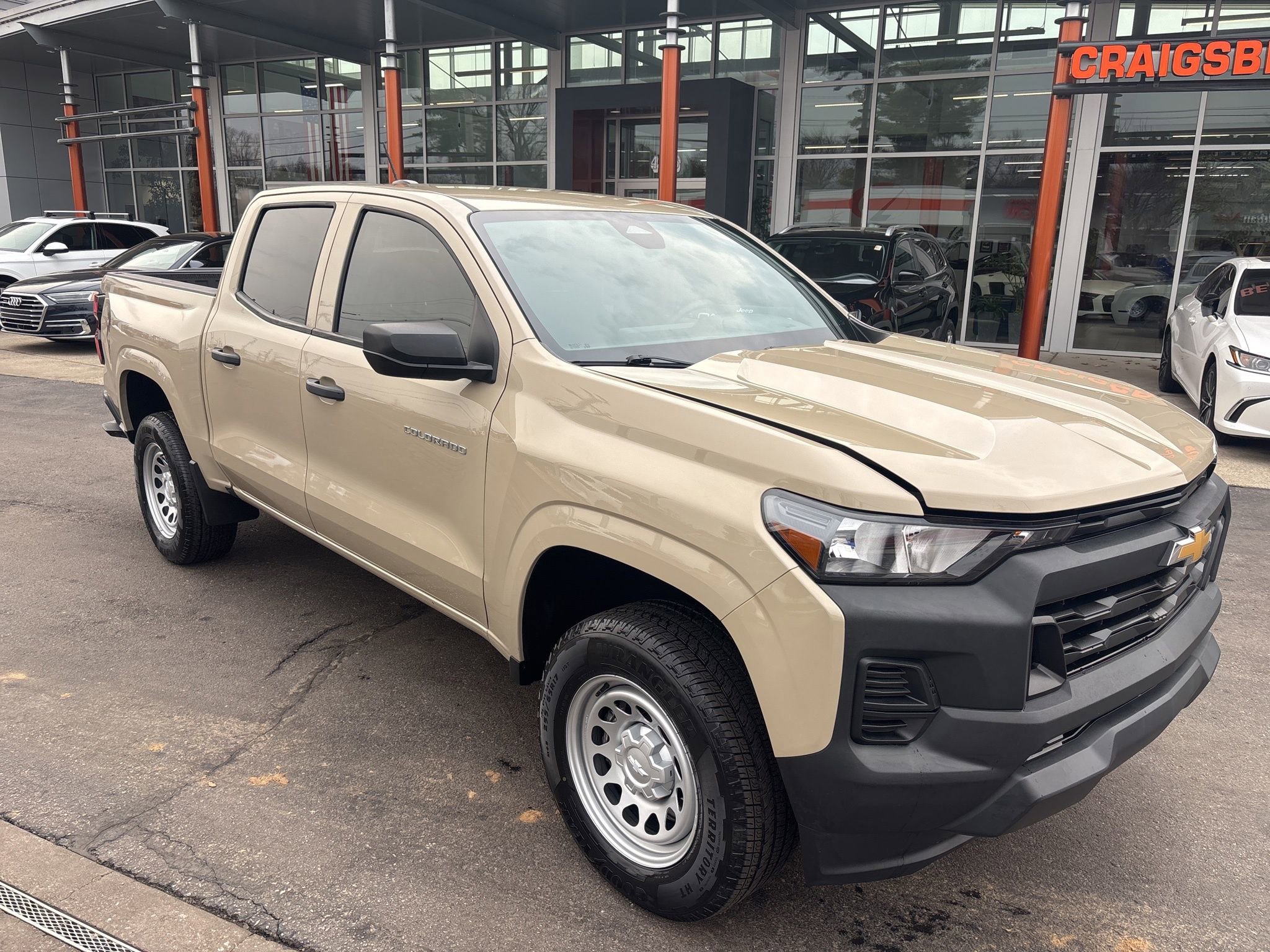 Used 2024 Chevrolet Colorado W/T image 14