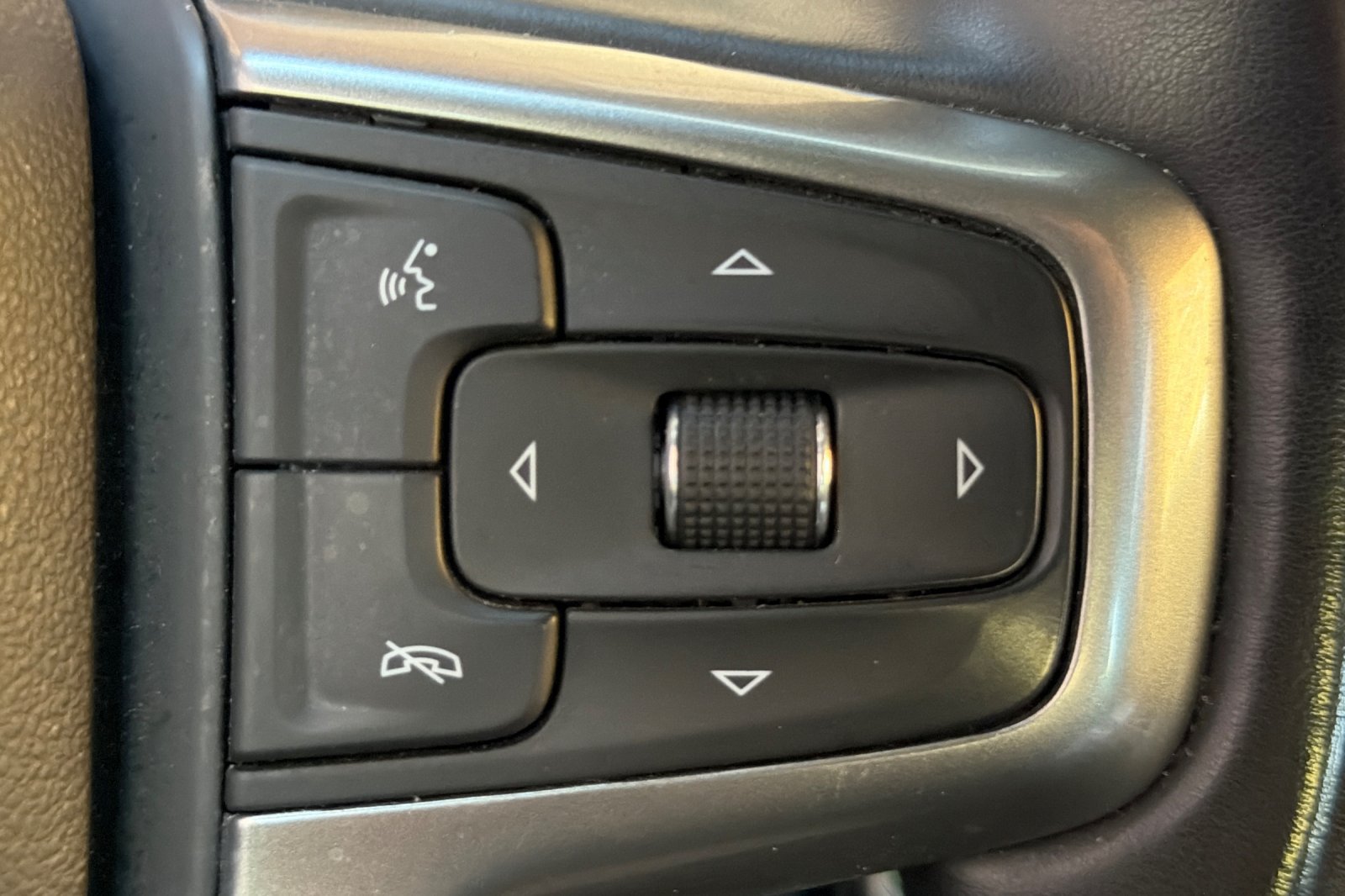Used 2025 Chevrolet Silverado 1500 LT w/ Work Truck Package AWD/4WD image 33