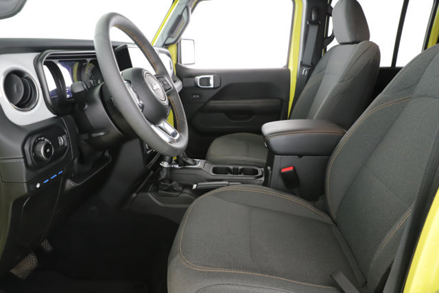 Used 2024 Jeep Wrangler Unlimited Sahara AWD/4WD image 16