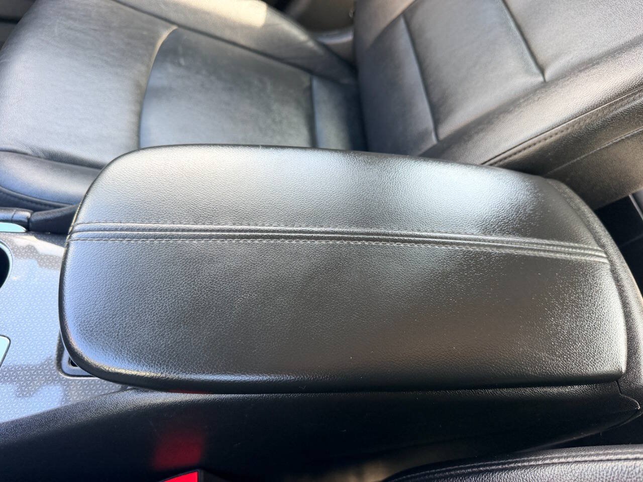 Used 2016 Chevrolet Malibu LT w/ Leather Package FWD image 41