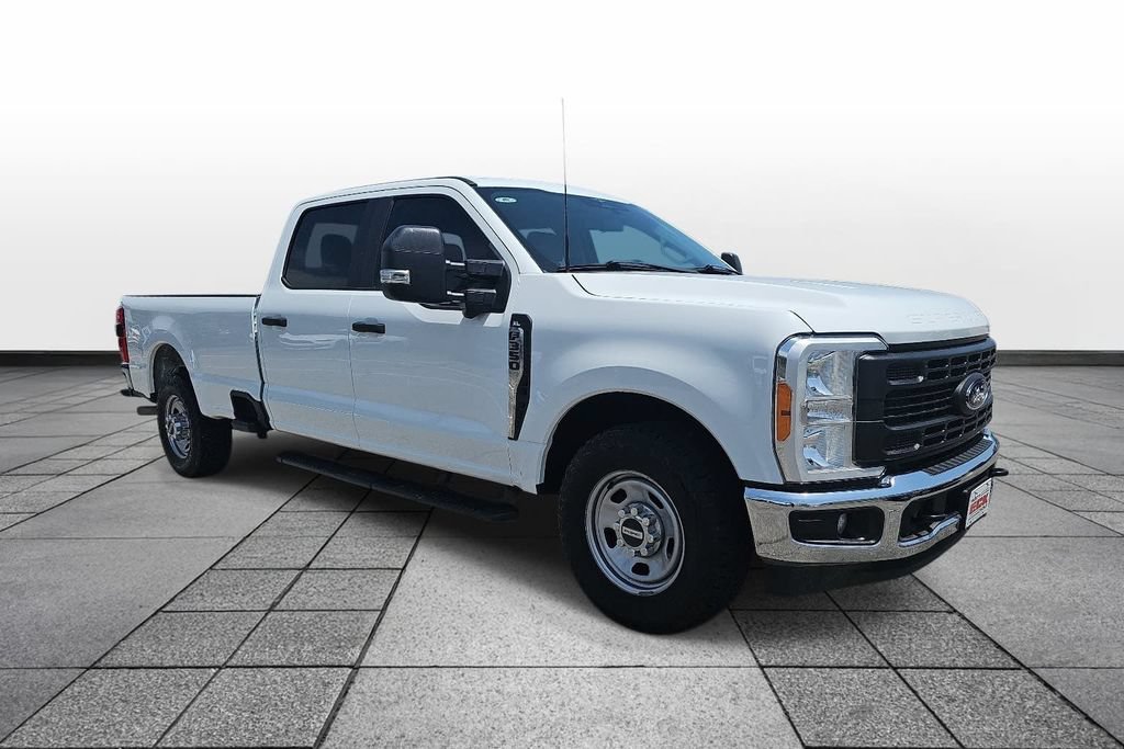 Used 2023 Ford F350 XL w/ 360-Degree Camera Package RWD image 3