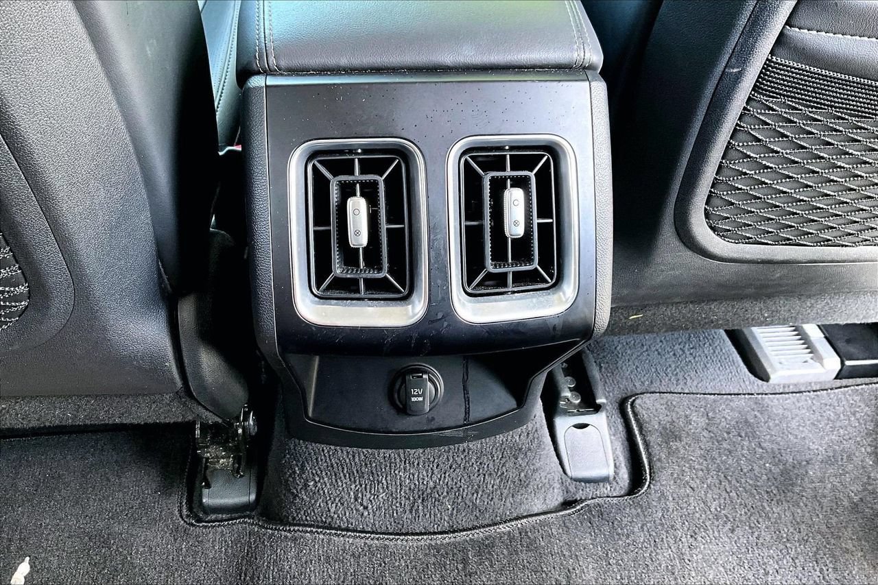 Used 2025 Kia Sorento S w/ Panoramic Sunroof Package FWD image 16